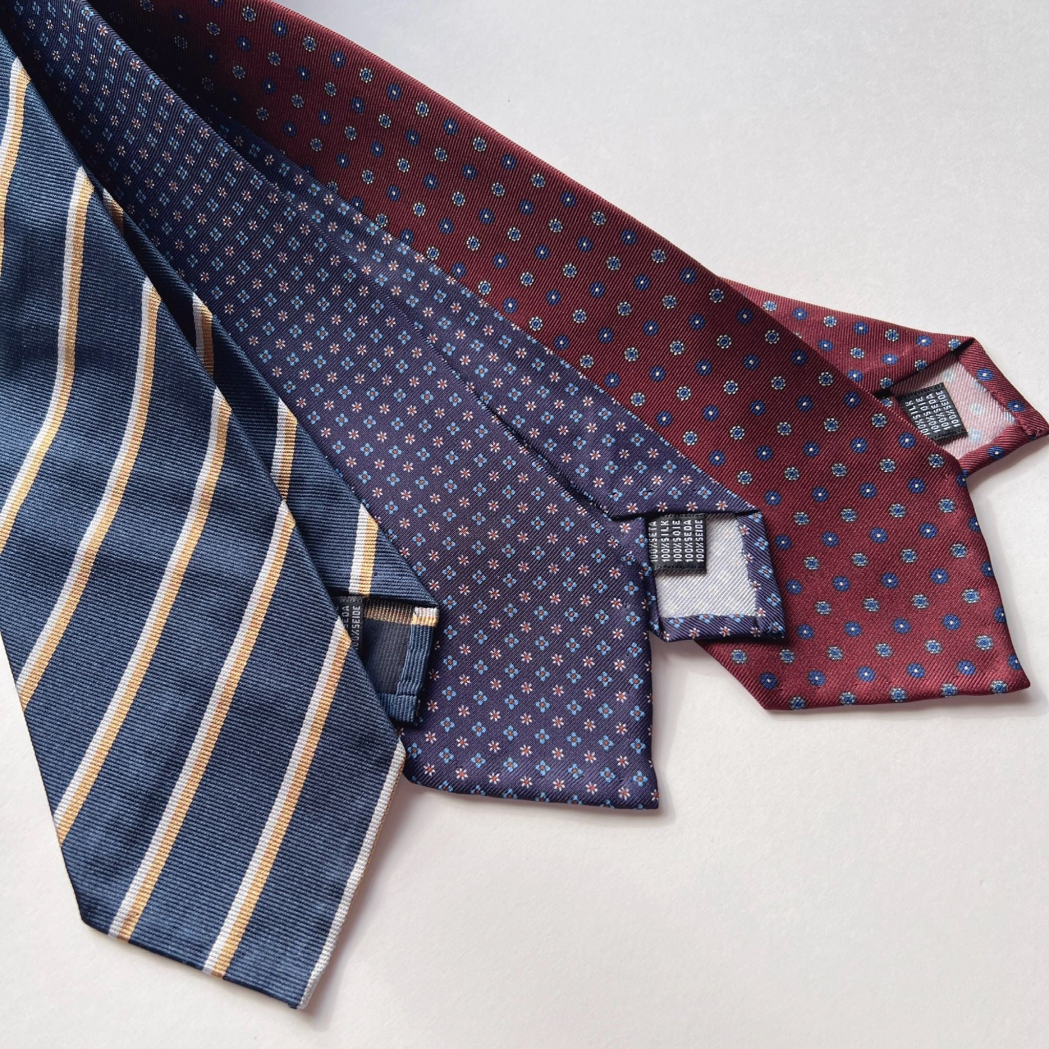 セッテピエゲ 小紋タイ ボルドー202 - オーダーシャツギフトなら